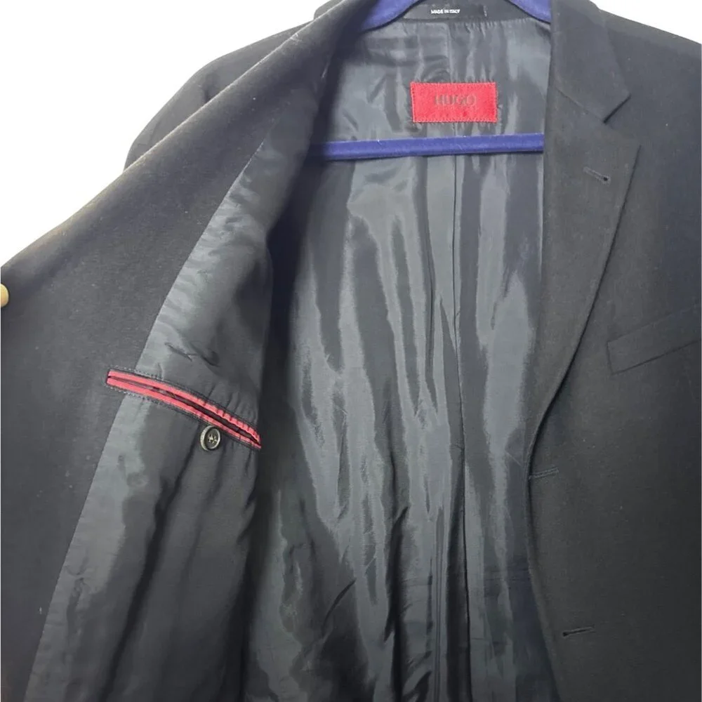 Hugo Boss Mens Black Wool Blazer Jacket Made In Italy Size 44R Red Trim Details